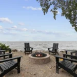 Hickory On The Lake
